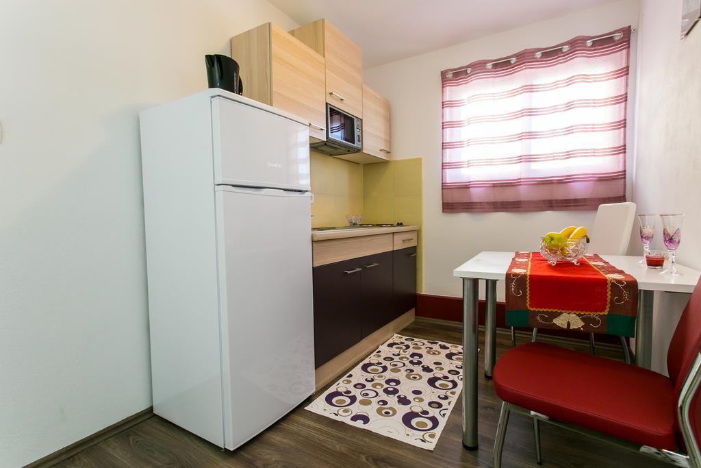 Apartments Tomas Trogir Luaran gambar